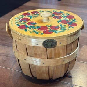 PETERBORO Apple Wreath 2003 Basket